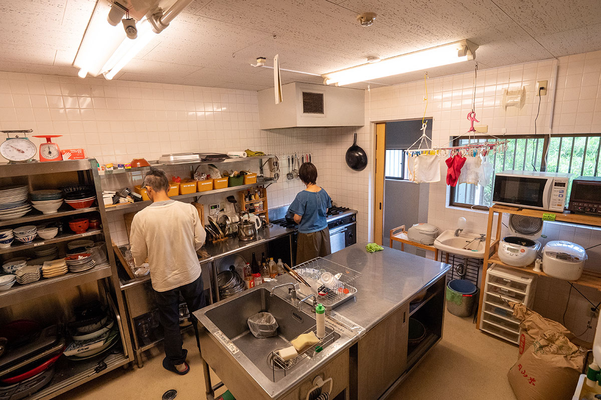 若者支援シェアハウス「人おこし」|キッチン